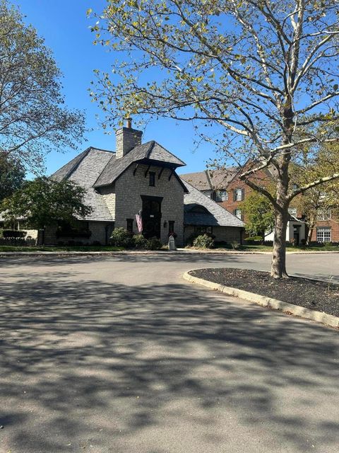 Tiny photo for 6049 Craughwell Lane 4 #4, Dublin, OH 43017 (MLS # 225037466)