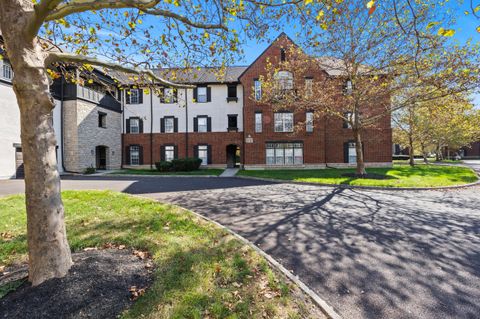 Photo of 6049 Craughwell Lane 4 #4, Dublin, OH 43017 (MLS # 225037466)