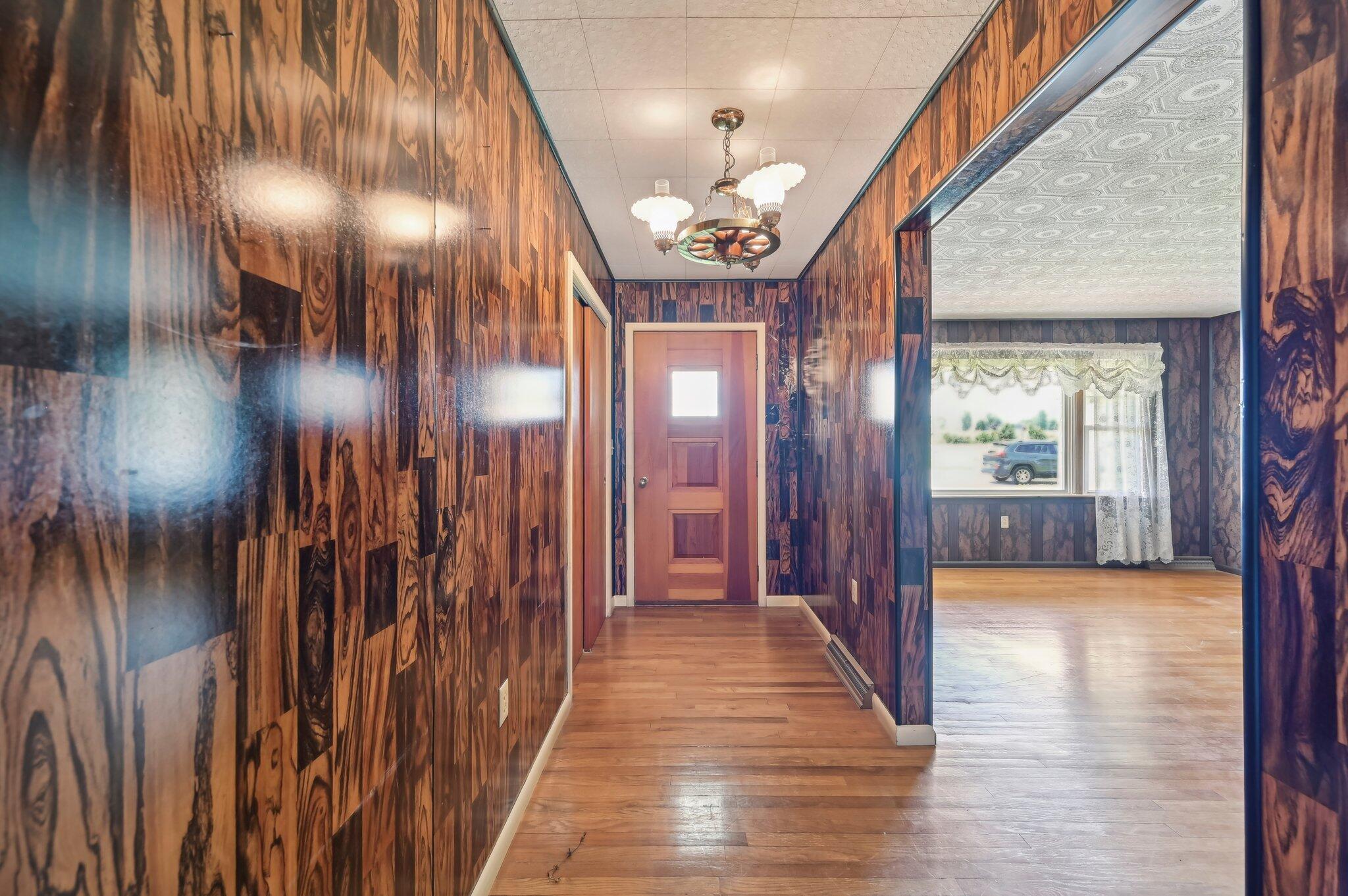 3910 Dayton Springfield Road, Springfield, Ohio image 4