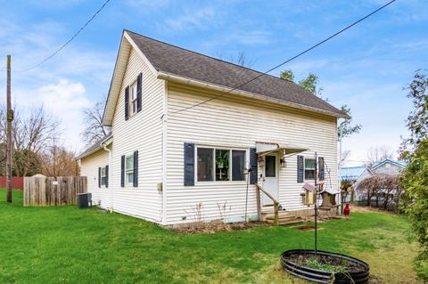 Photo of 125 Harrison Street, Sunbury, OH 43074 (MLS # 226008786)