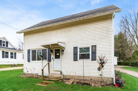 Photo of 125 Harrison Street, Sunbury, OH 43074 (MLS # 226008786)