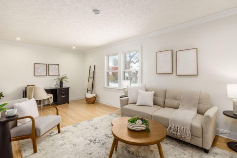 Tiny photo for 1015 Highland Street, Columbus, OH 43201 (MLS # 226003262)