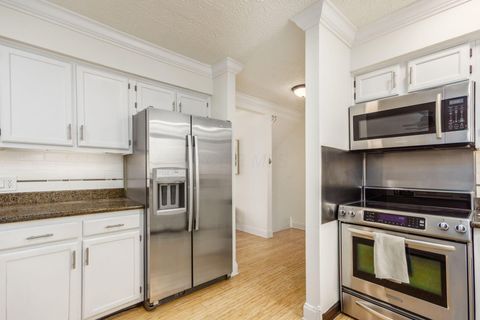 Tiny photo for 1015 Highland Street, Columbus, OH 43201 (MLS # 226003262)