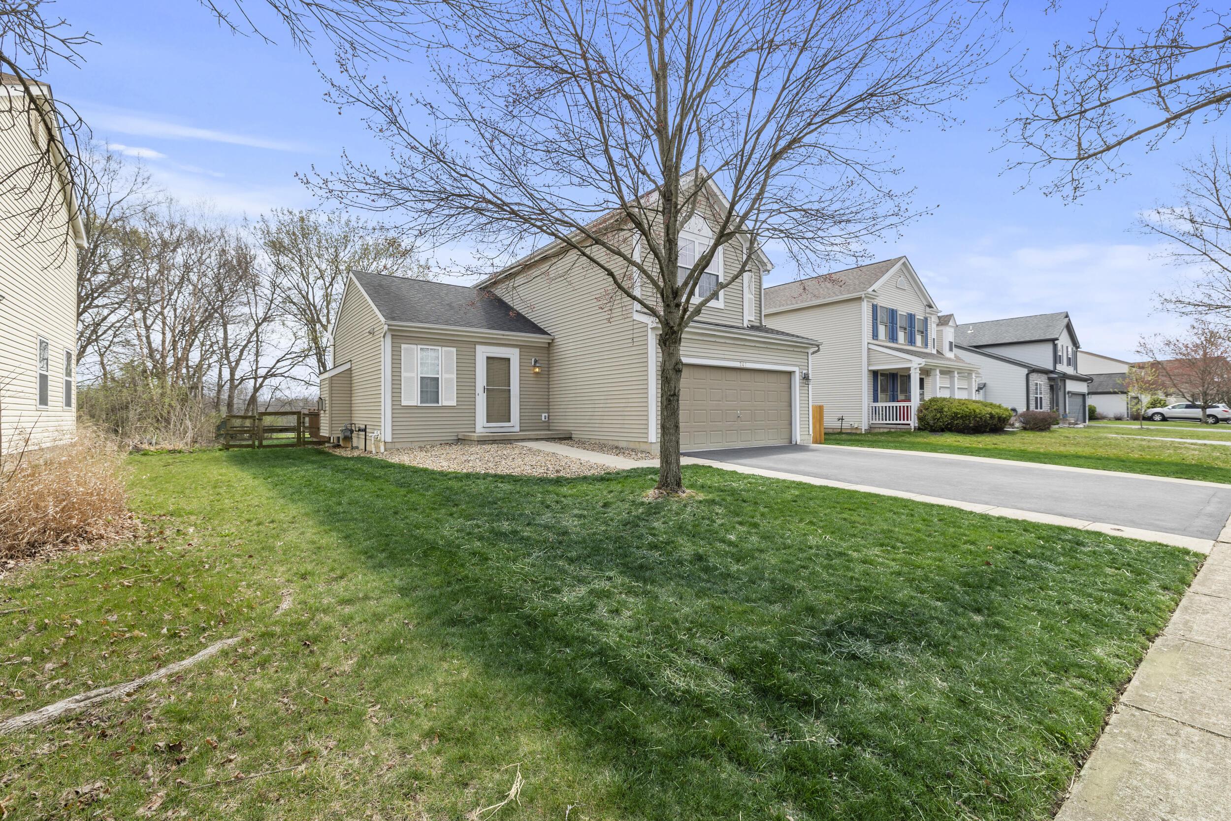 247 Harbinger Drive, Groveport, Ohio image 2