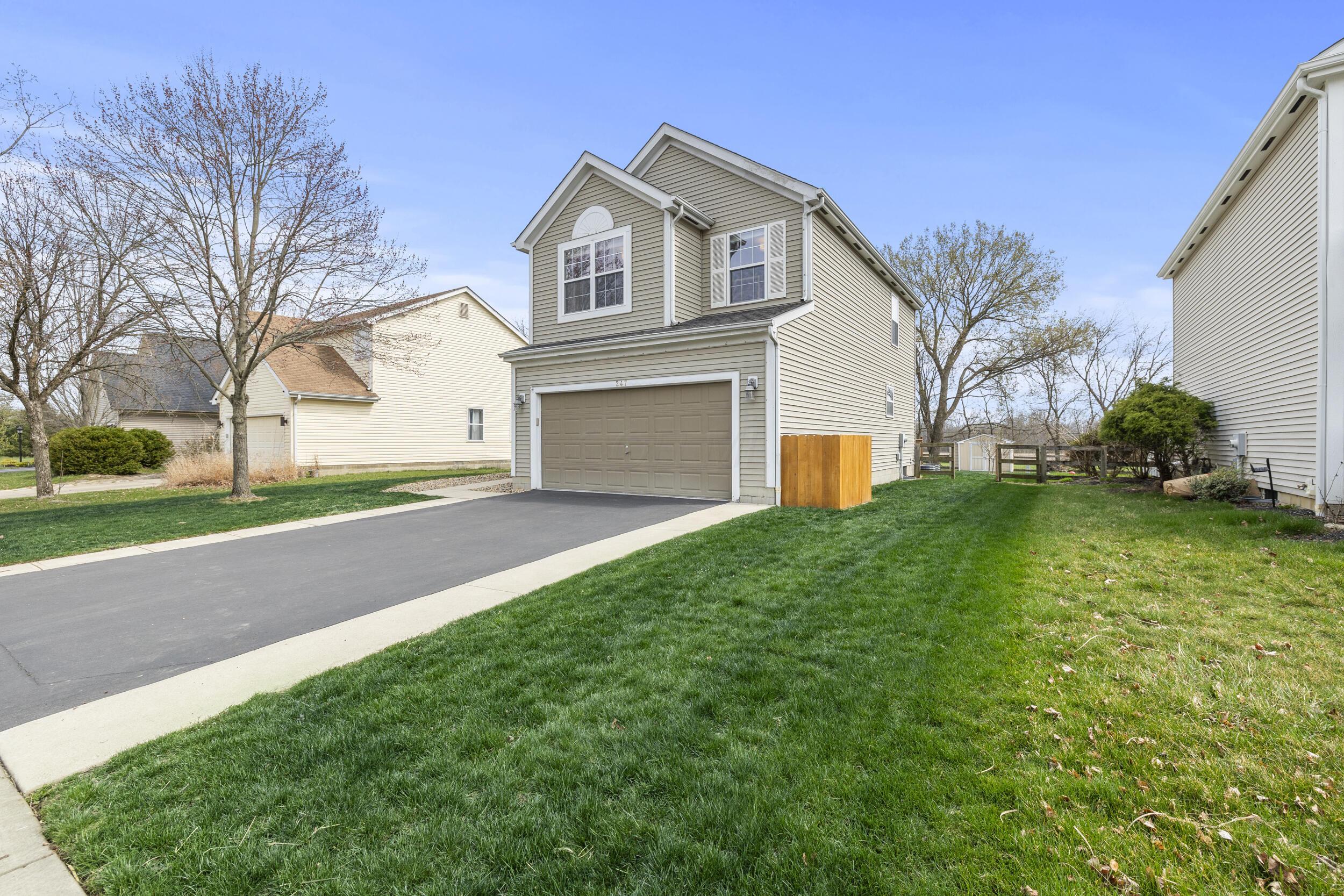 247 Harbinger Drive, Groveport, Ohio image 3