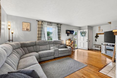 Tiny photo for 489 Caroline Drive, Chillicothe, OH 45601 (MLS # 226022237)