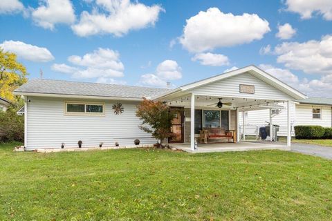 Photo of 2538 Vanderberg Avenue, Columbus, OH 43204 (MLS # 225039275)