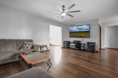 Tiny photo for 1097 S Hague Avenue, Columbus, OH 43204 (MLS # 225037278)