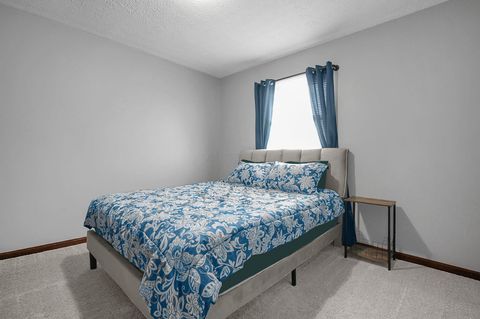 Tiny photo for 1097 S Hague Avenue, Columbus, OH 43204 (MLS # 225037278)