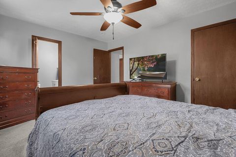 Tiny photo for 1097 S Hague Avenue, Columbus, OH 43204 (MLS # 225037278)