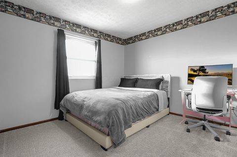 Tiny photo for 1097 S Hague Avenue, Columbus, OH 43204 (MLS # 225037278)