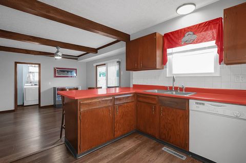 Tiny photo for 1097 S Hague Avenue, Columbus, OH 43204 (MLS # 225037278)