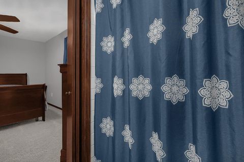 Tiny photo for 1097 S Hague Avenue, Columbus, OH 43204 (MLS # 225037278)
