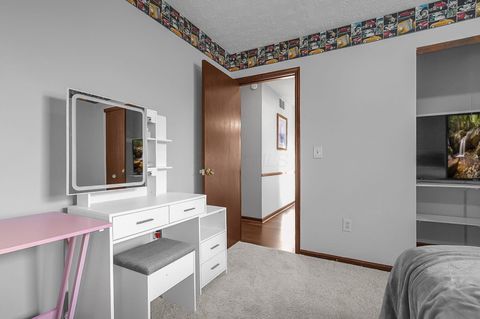 Tiny photo for 1097 S Hague Avenue, Columbus, OH 43204 (MLS # 225037278)