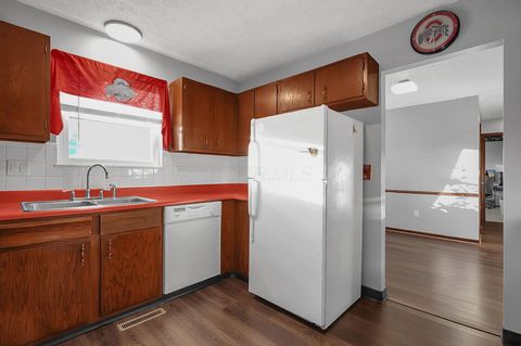 Tiny photo for 1097 S Hague Avenue, Columbus, OH 43204 (MLS # 225037278)