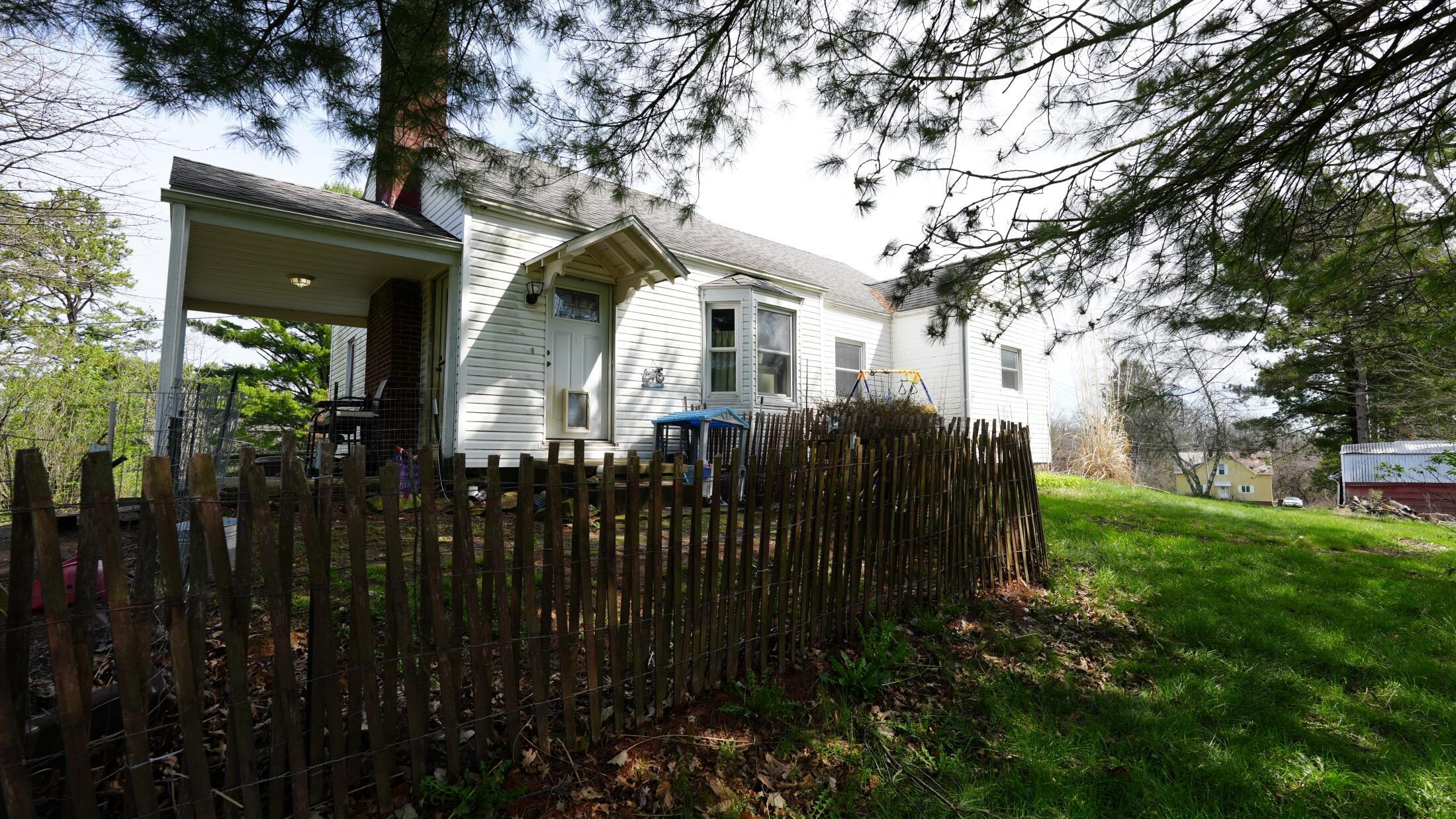 825 Friendship Drive