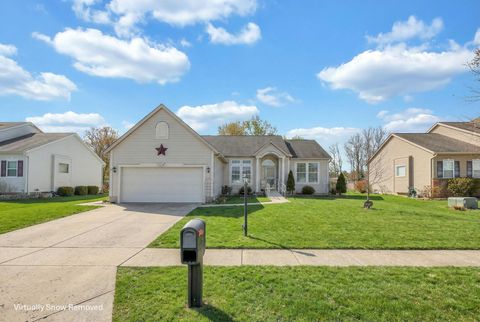 Photo of 402 Shawnee Loop S, Pataskala, OH 43062 (MLS # 226007499)