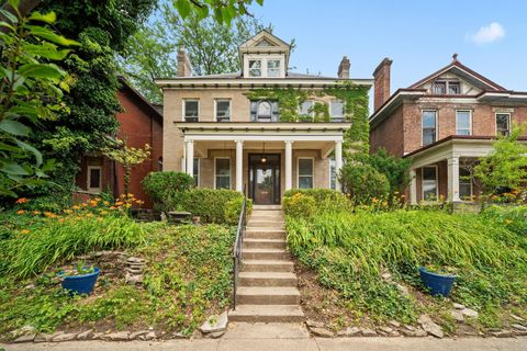 Photo of 1220 Neil Avenue, Columbus, OH 43201 (MLS # 226021318)