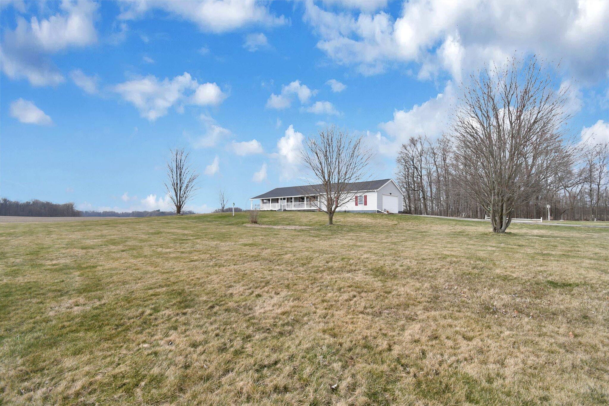 1421 Porter Lane, Centerburg, Ohio image 25