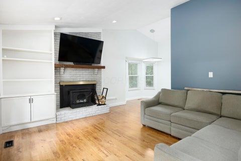 Tiny photo for 6290 Harlem Road, New Albany, OH 43054 (MLS # 226031750)