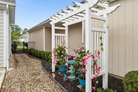 Tiny photo for 5427 Tathwell Drive 48 #48, New Albany, OH 43054 (MLS # 226037774)