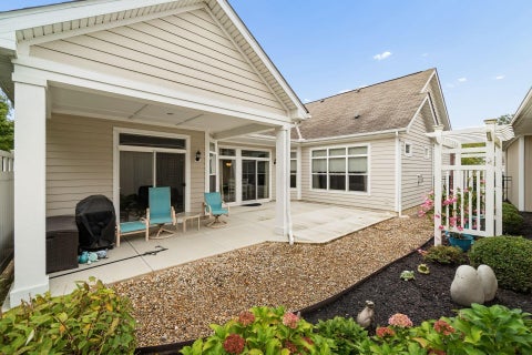 Tiny photo for 5427 Tathwell Drive 48 #48, New Albany, OH 43054 (MLS # 226037774)