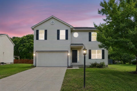 Photo of 272 Isaac Tharp Street, Pataskala, OH 43062 (MLS # 226033294)