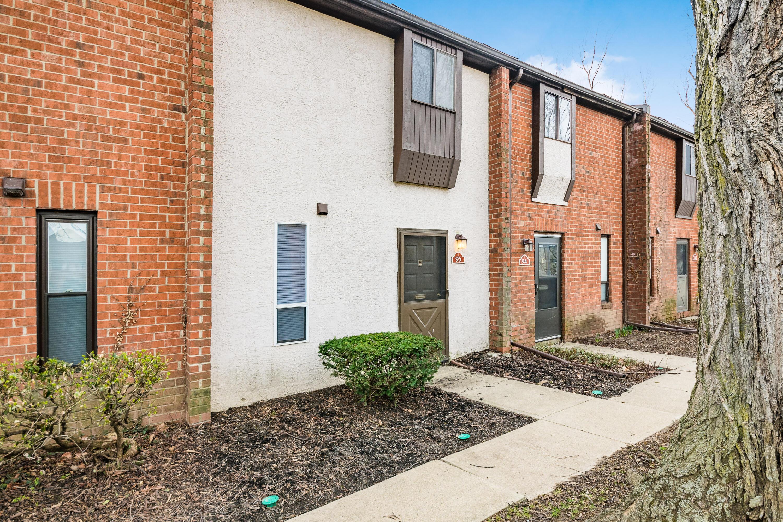 95 Lancelot Lane, Westerville, Ohio image 1