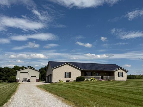 Photo of 4982 Winchester Southern Road SW, Circleville, OH 43113 (MLS # 226024861)