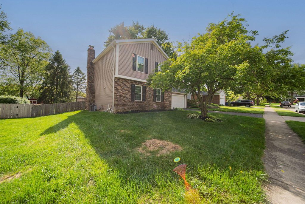 Photo of 8249 Big Horn Court, Powell, OH 43065 (MLS # 226016874)