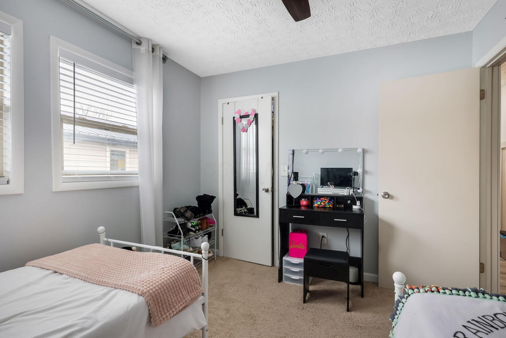 1545 E Choctaw Drive, London, Ohio image 39