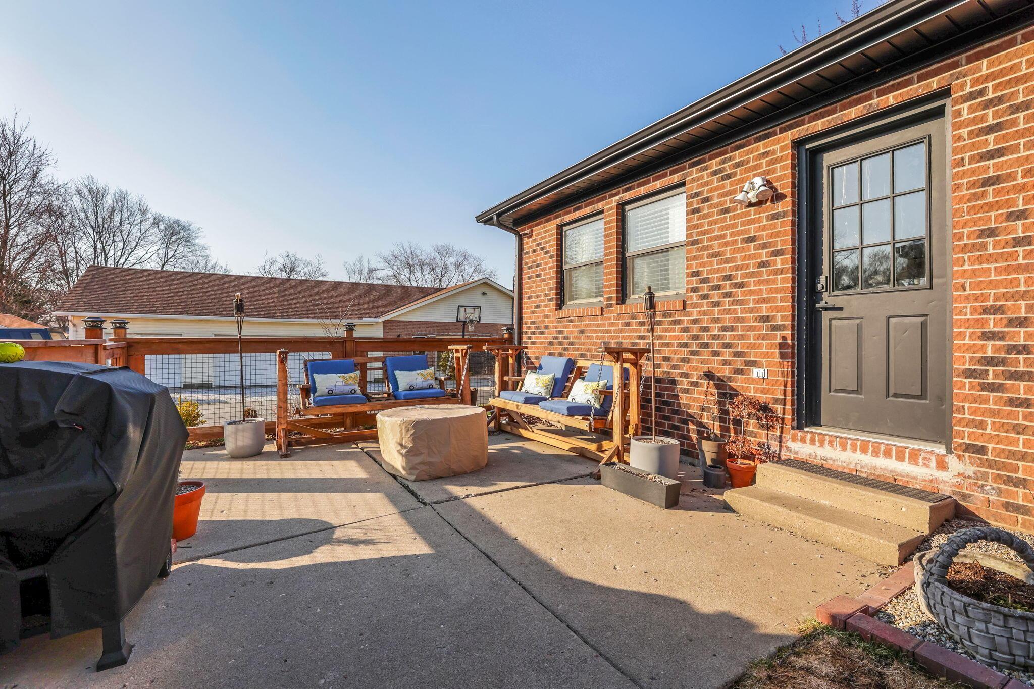 1545 E Choctaw Drive, London, Ohio image 49