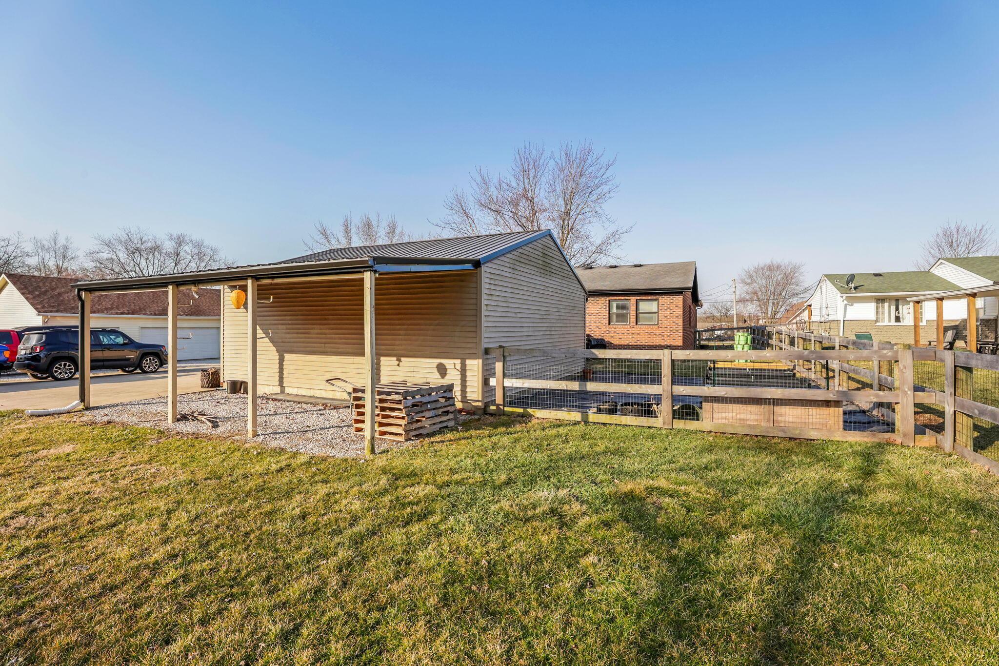 1545 E Choctaw Drive, London, Ohio image 48