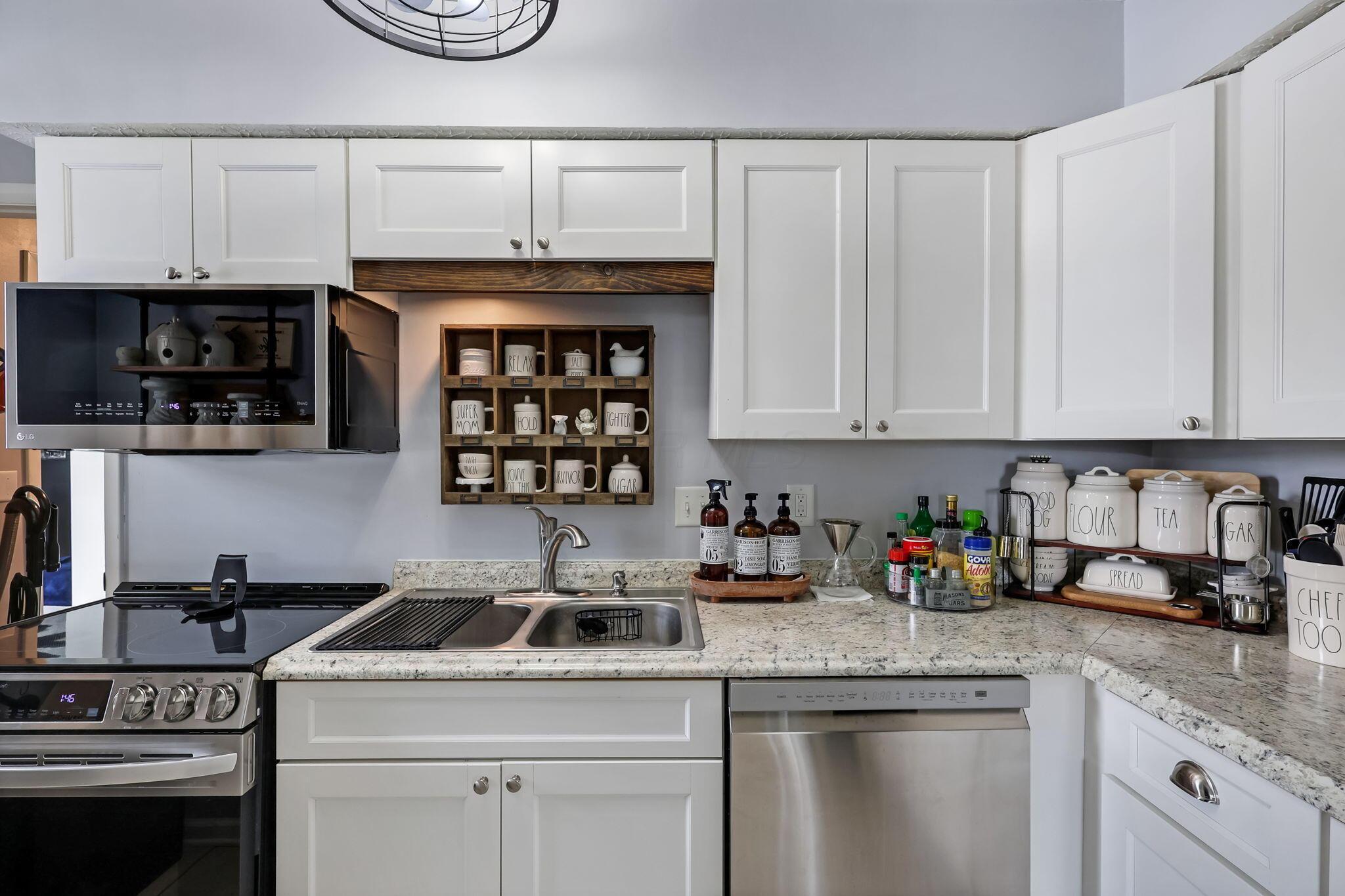 1545 E Choctaw Drive, London, Ohio image 26