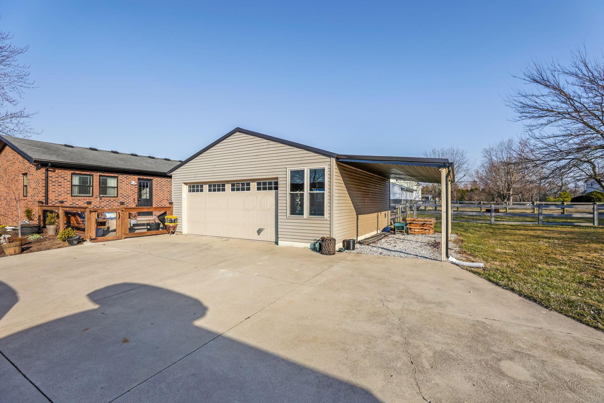 1545 E Choctaw Drive, London, Ohio image 46