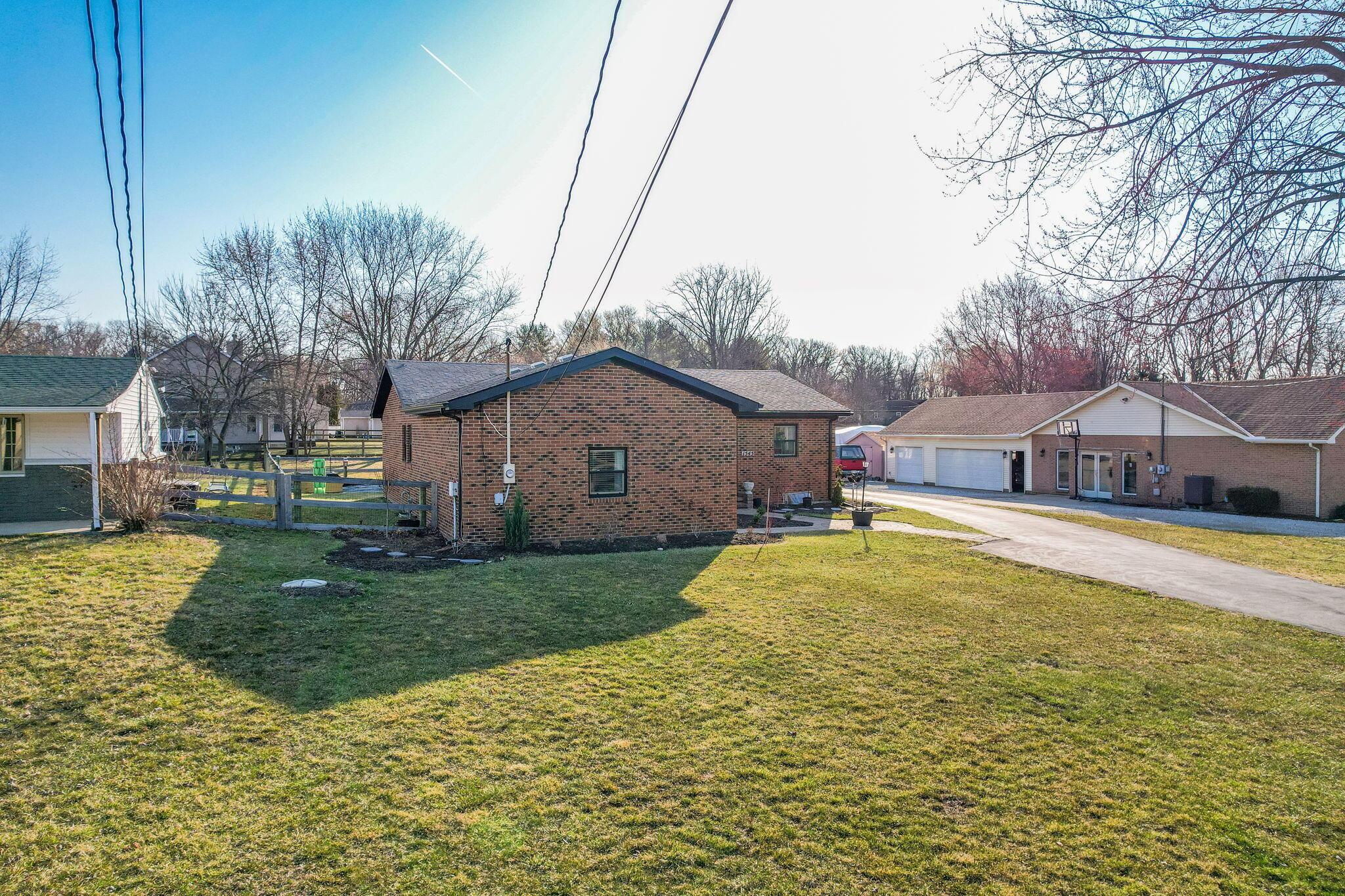 1545 E Choctaw Drive, London, Ohio image 6