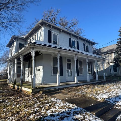 Photo of 121 New Street, Mount Sterling, OH 43143 (MLS # 226001638)