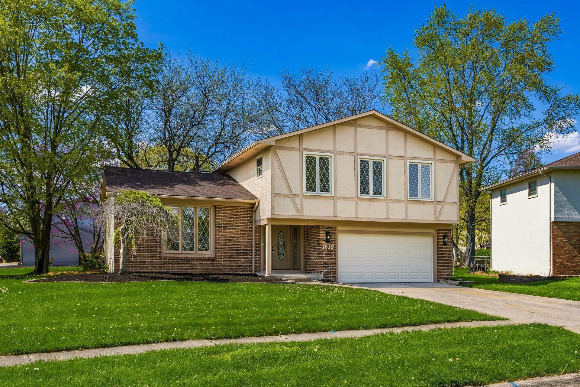 1619 Valley Crest Drive, Columbus, Ohio image 3