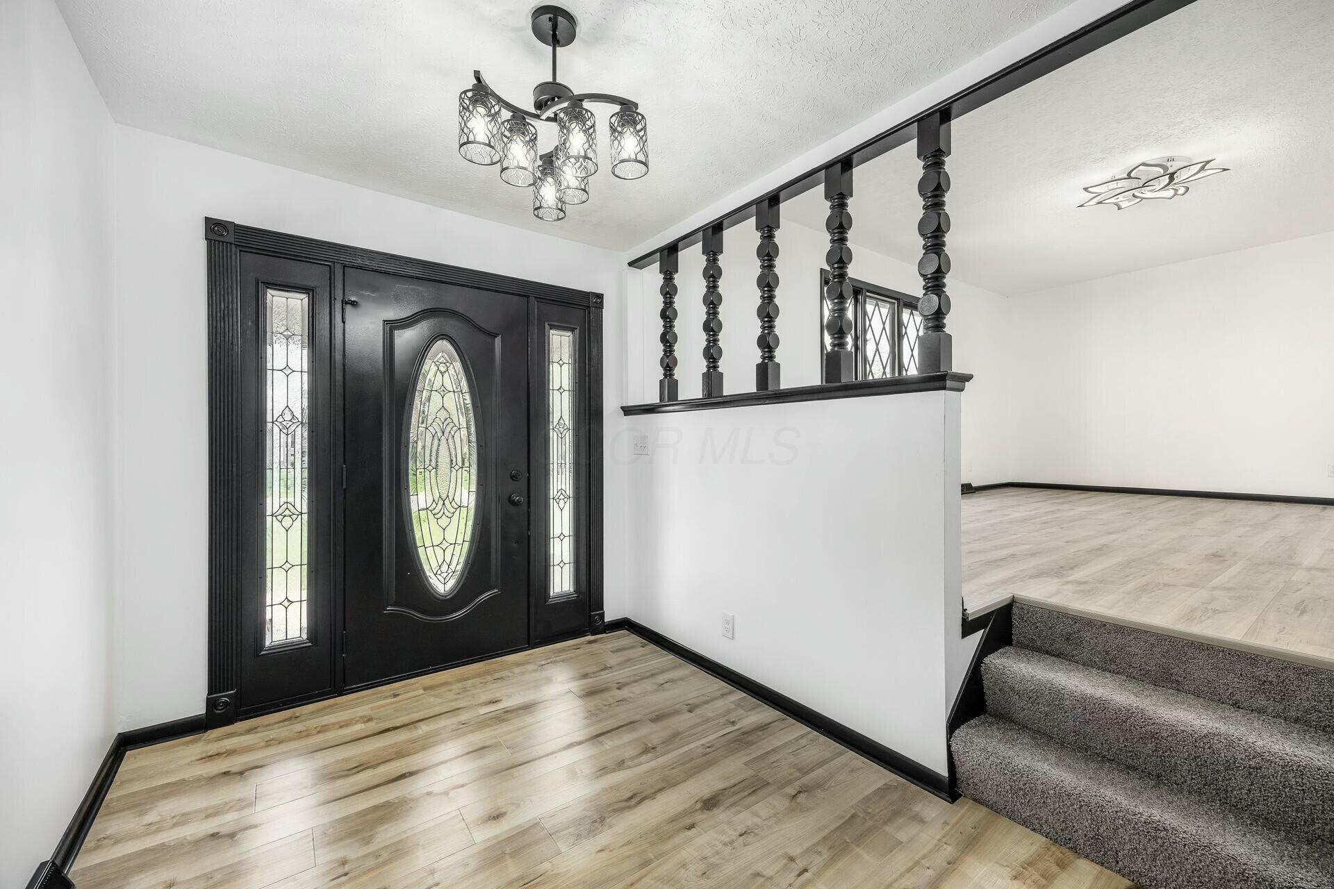 1619 Valley Crest Drive, Columbus, Ohio image 6