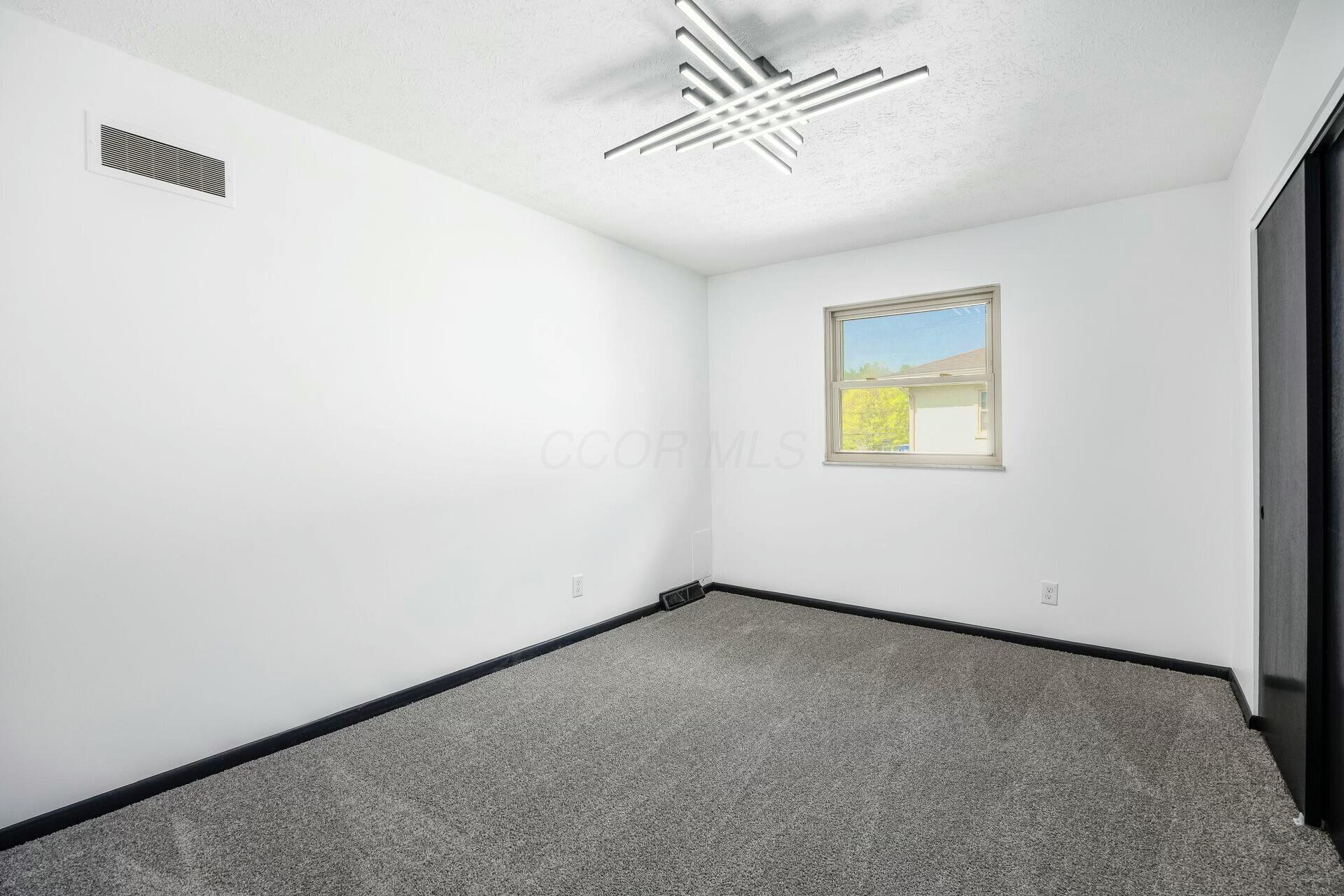 1619 Valley Crest Drive, Columbus, Ohio image 35