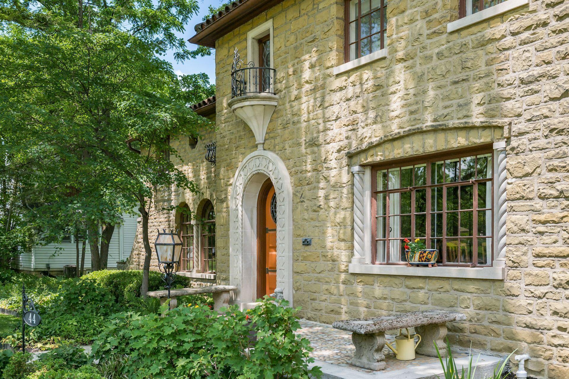 44 W Jeffrey Place