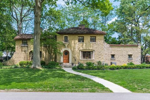 Photo of 44 W Jeffrey Place, Columbus, OH 43214 (MLS # 226017937)