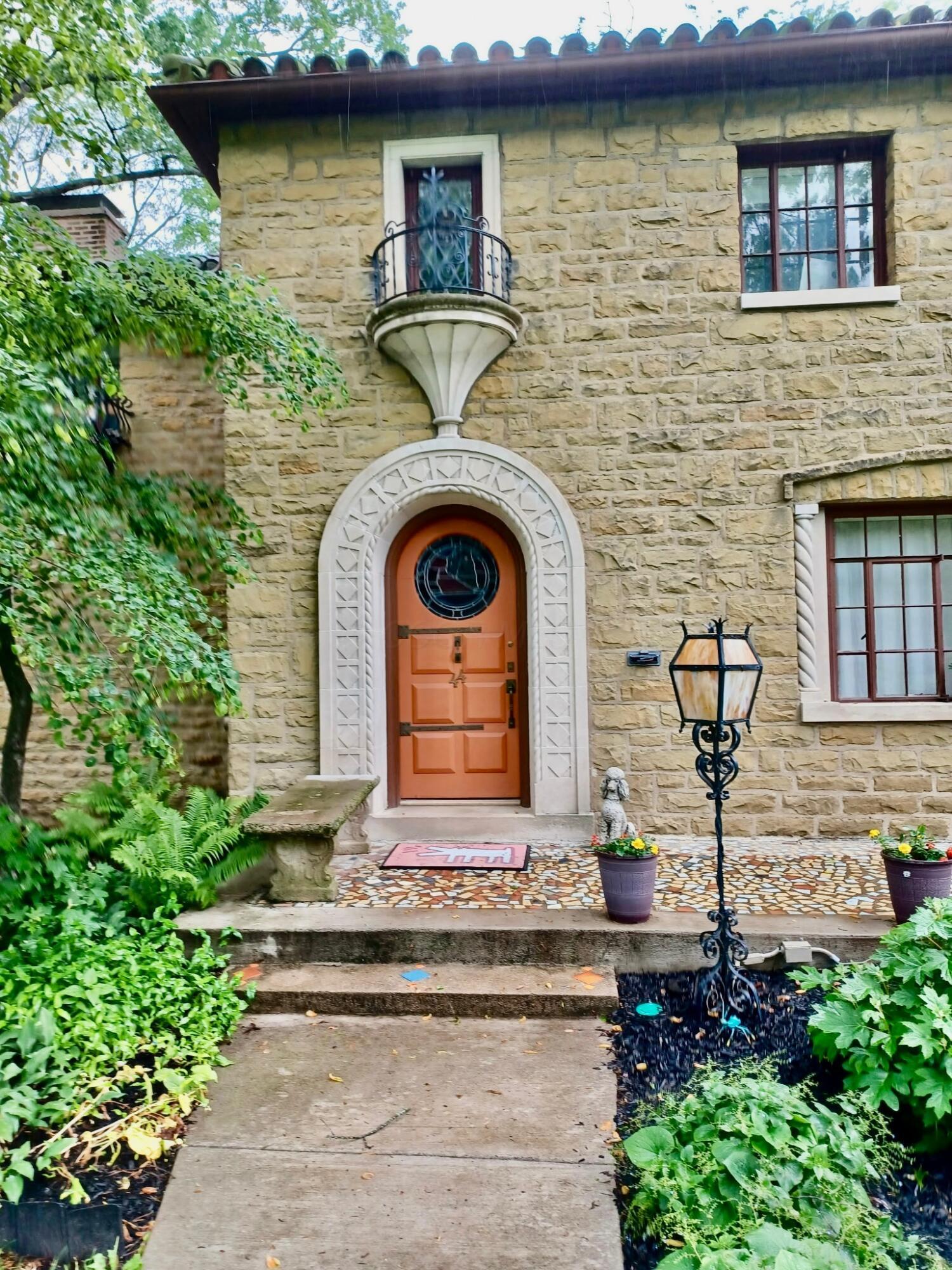 44 W Jeffrey Place