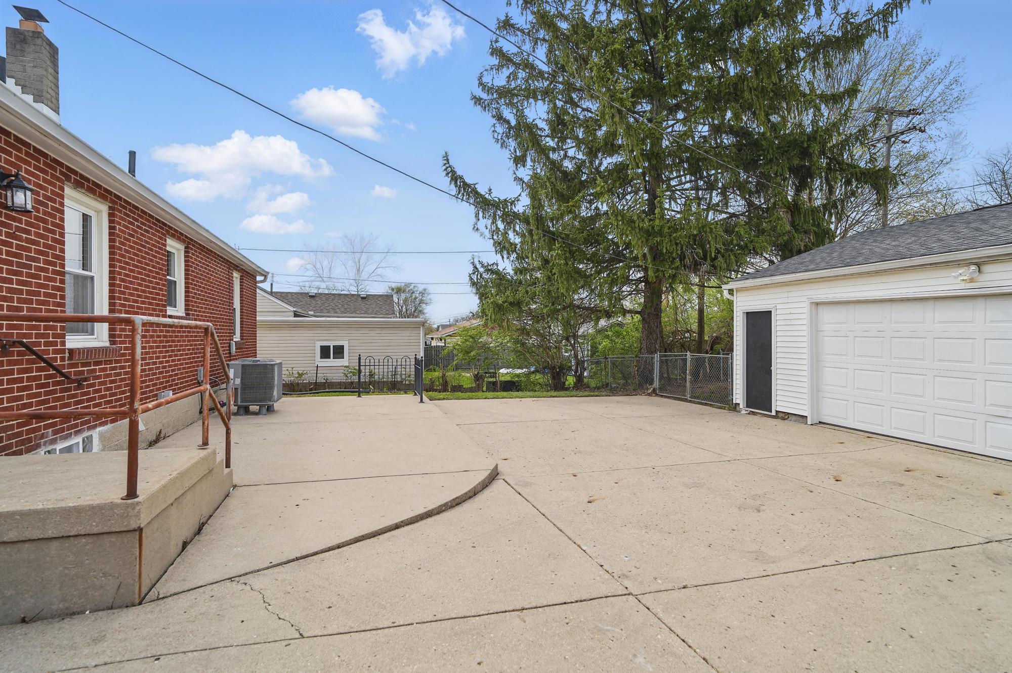 910 W 1st Street, Springfield, Ohio image 36