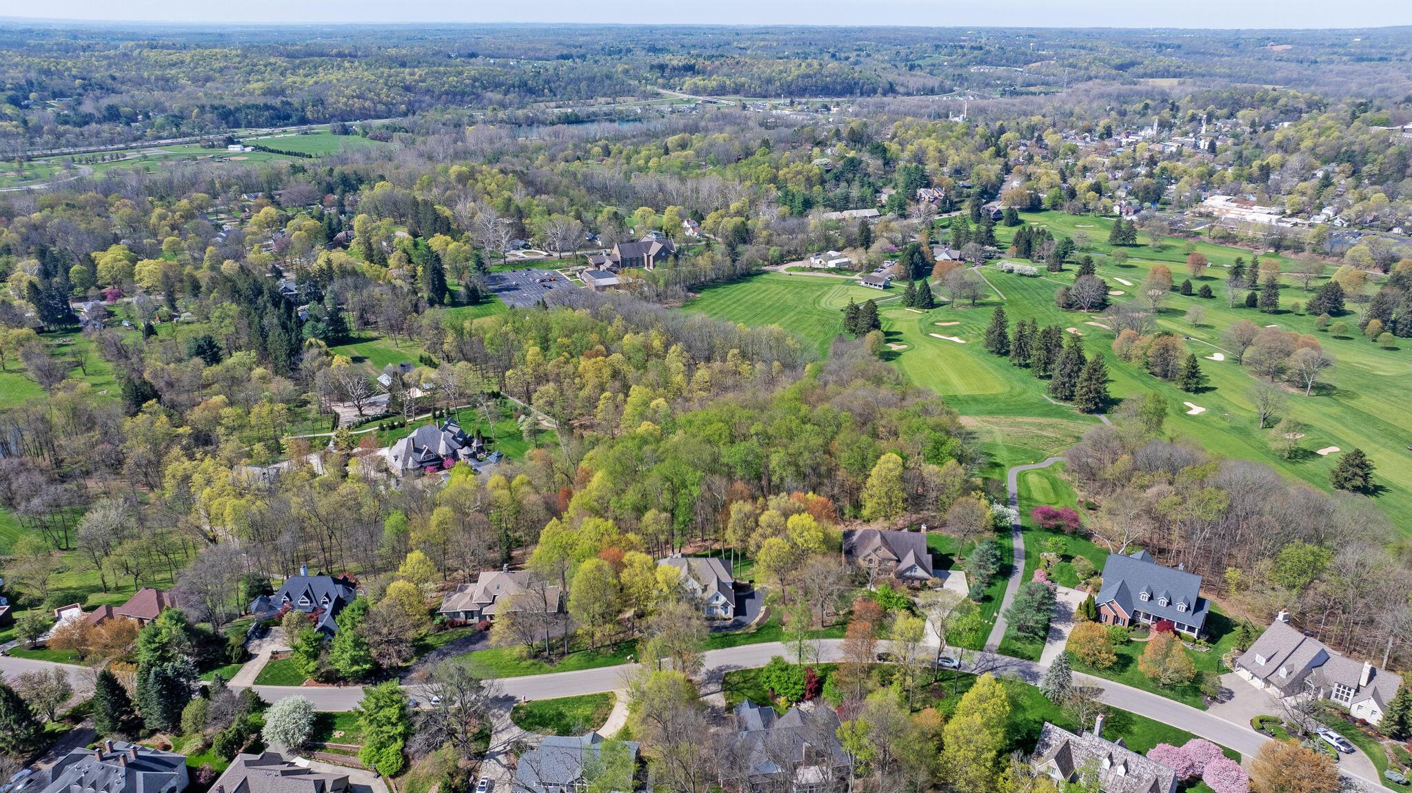 362 Bryn Du Drive, Granville, Ohio image 3