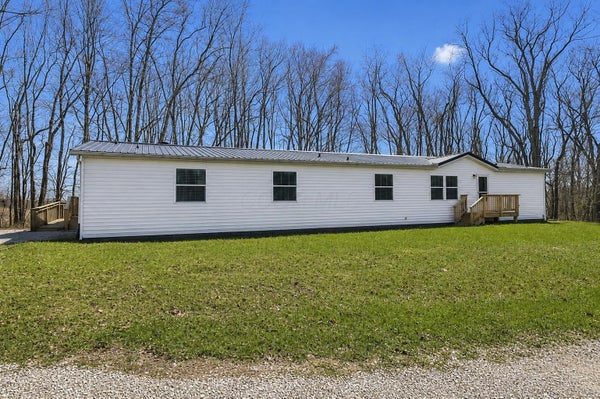 2525 PANTHER DR NE, NEW LEXINGTON, OH 43764 - Image 4f0fa254af4a966a5bf6702f7496cf0d/1279546454