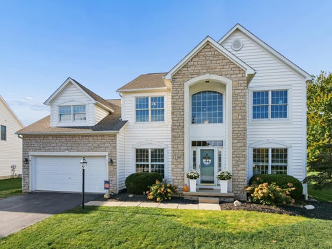Photo of 7558 Fairfield Lakes Drive, Powell, OH 43065 (MLS # 226039118)
