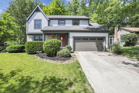 Photo of 5424 Woodville Court, Columbus, OH 43230 (MLS # 226024296)