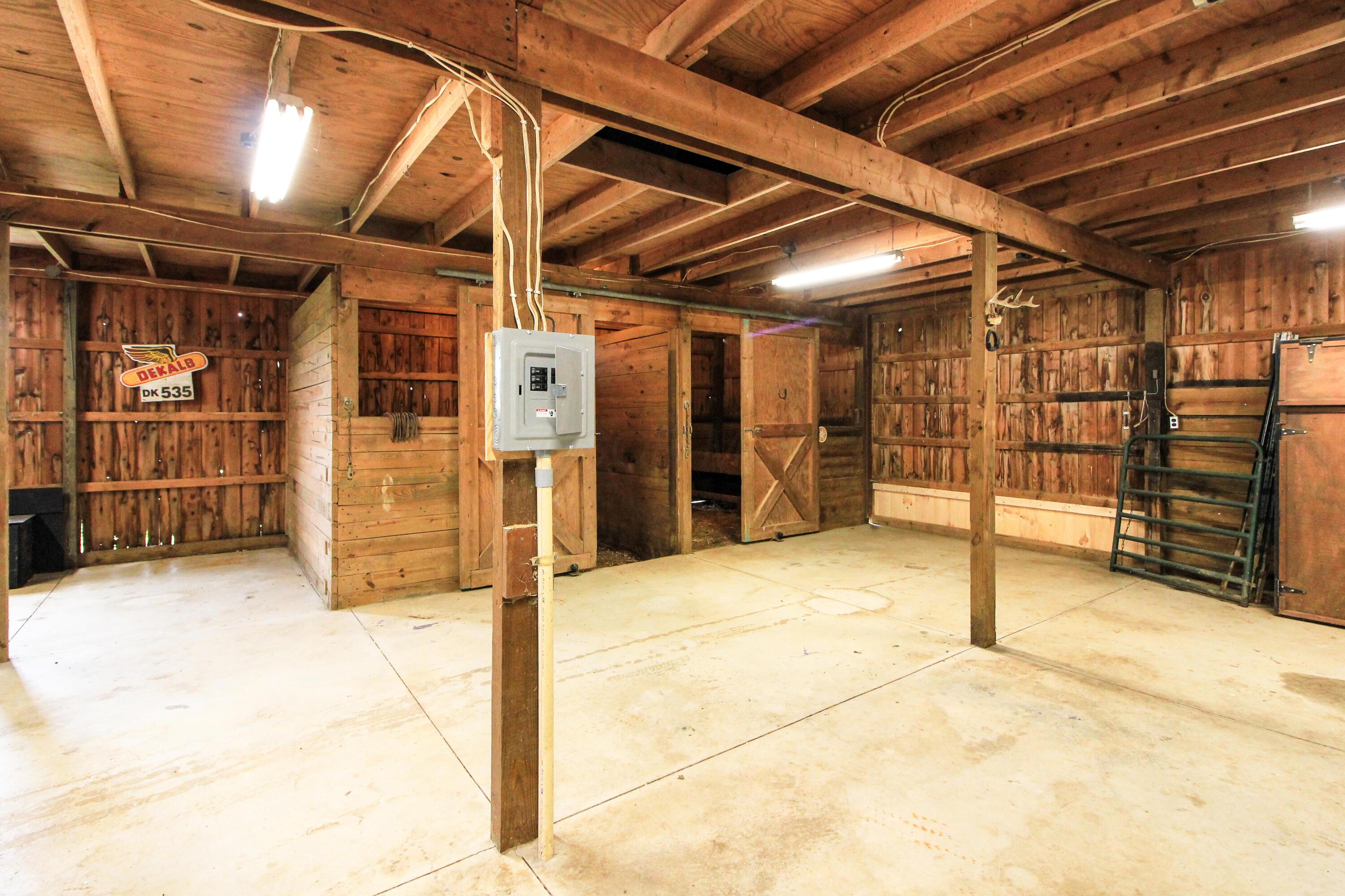 2553 Eckert Road, Lexington, Ohio image 48