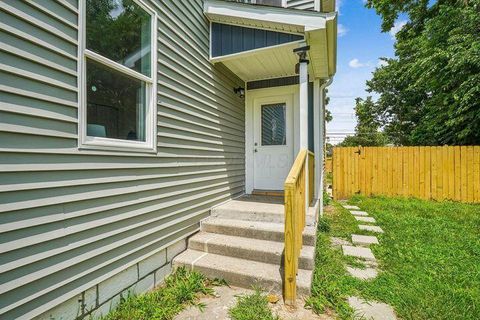 Tiny photo for 3216 E 5th Avenue, Columbus, OH 43219 (MLS # 225039593)
